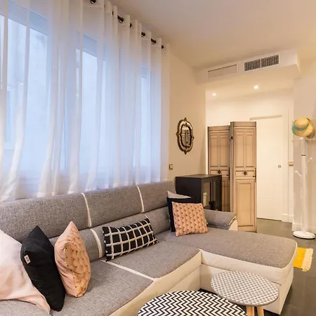Carmela Del Soho Apartment