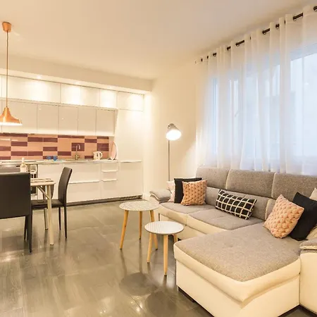 Carmela Del Soho Apartment *